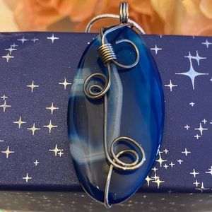 🆕 SEMI-PRECIOUS AGATE! WIRE WRAPPED PENDANT ON 16” .925 SNAKE CHAIN. Unworn.